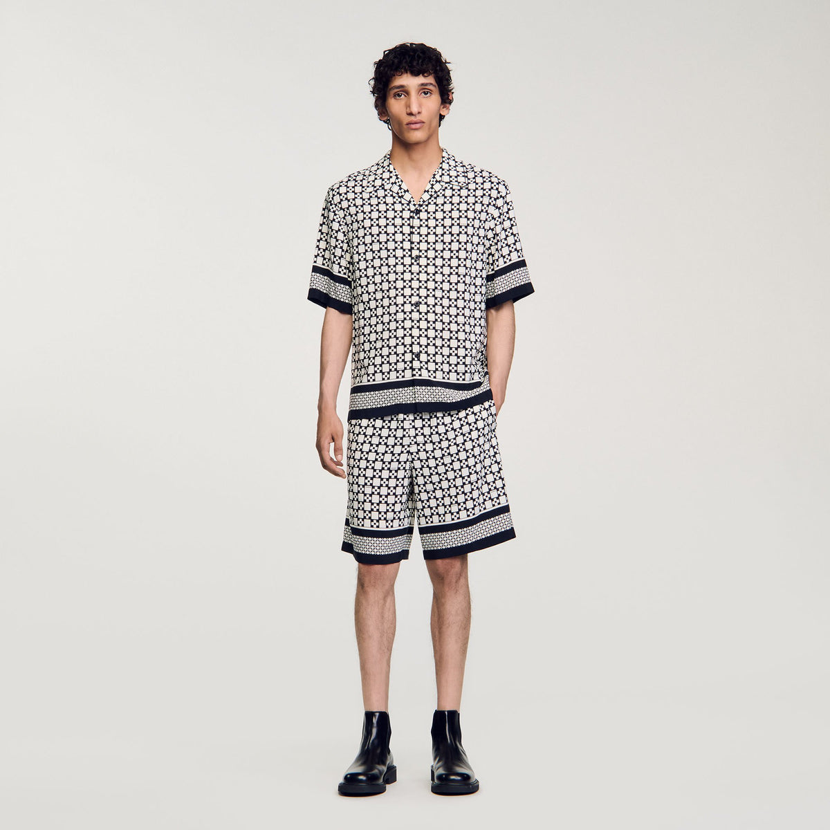 Square Cross short-sleeved shirt Ecru / Navy Sandro Men