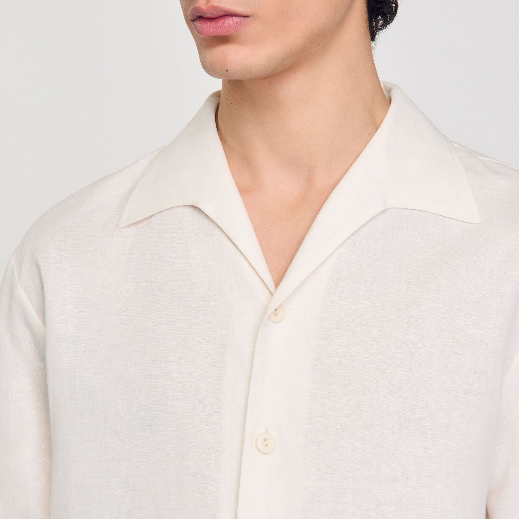 Cotton and linen shirt Ivory. Sandro Men