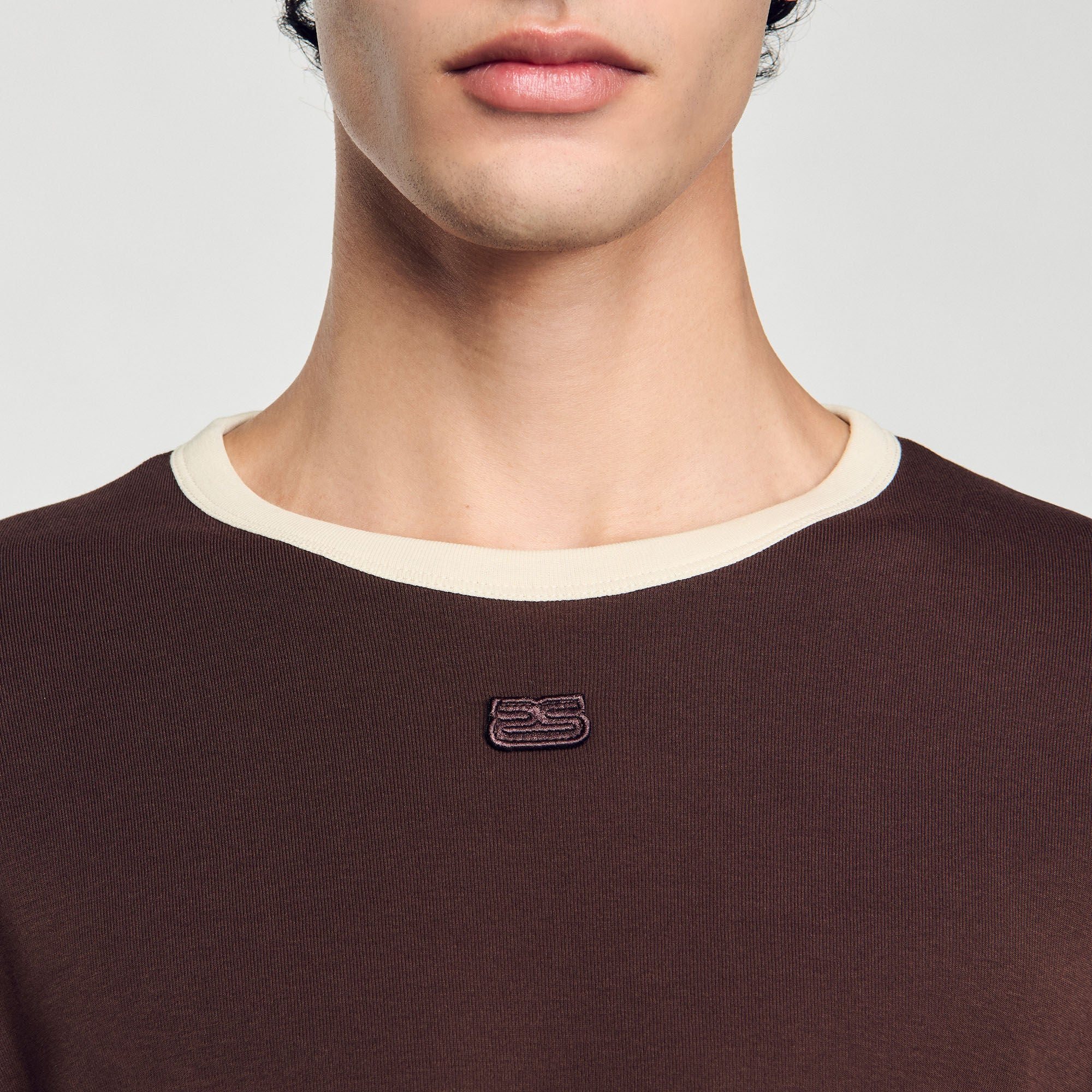 Two-tone patch T-shirt Moka. Sandro Men